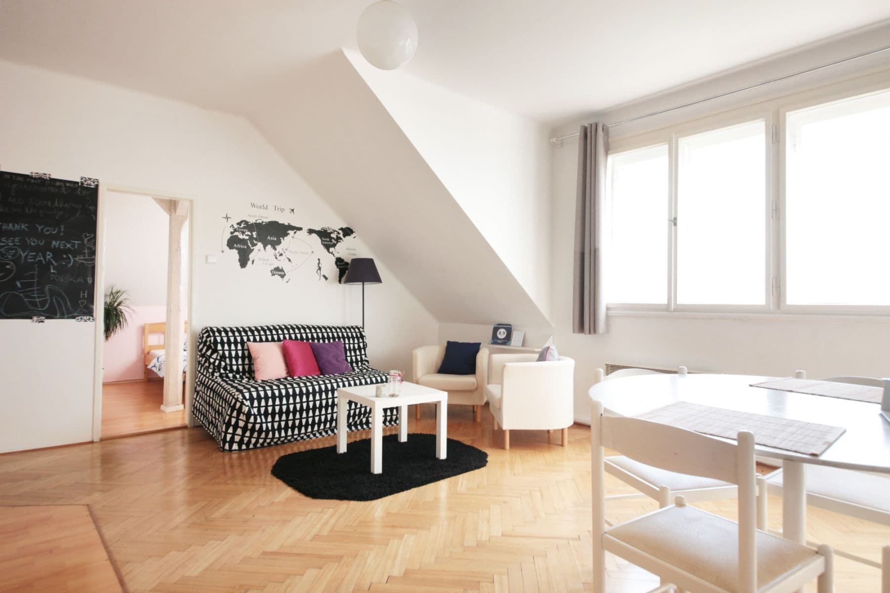 Prenájom bytu 87 m², náměstí Před Bateriemi, Praha, Praha Prenájom bytu 87 m², náměstí Před Bateriemi, Praha, Praha