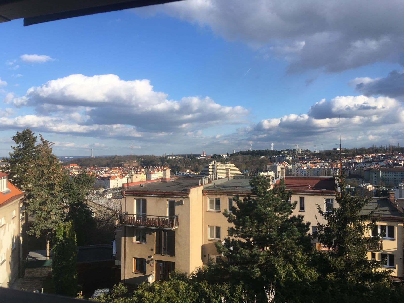 Prenájom bytu 87 m², náměstí Před Bateriemi, Praha, Praha Prenájom bytu 87 m², náměstí Před Bateriemi, Praha, Praha