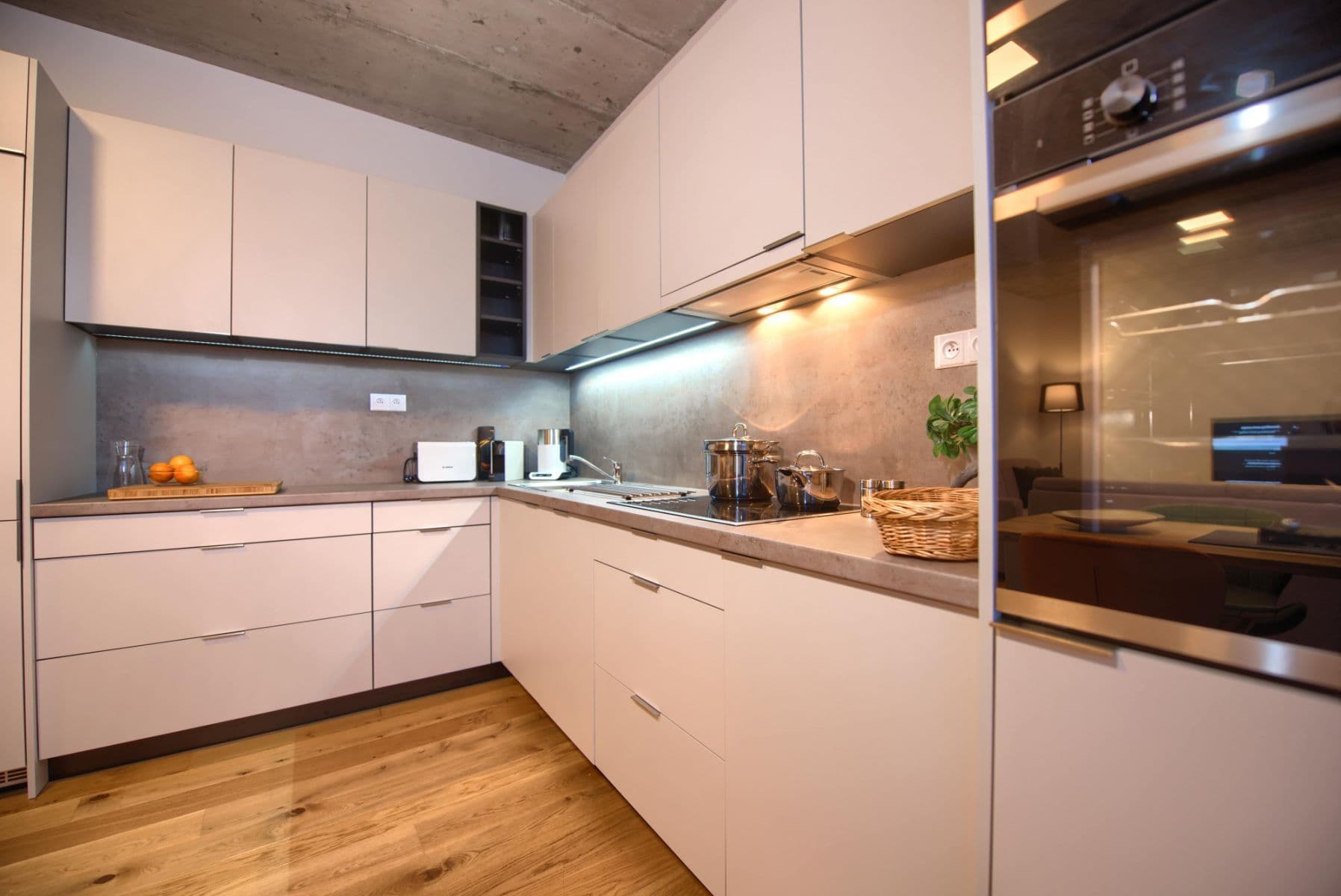 Prenájom bytu 90 m², Soukenická, Praha, Praha Prenájom bytu 90 m², Soukenická, Praha, Praha