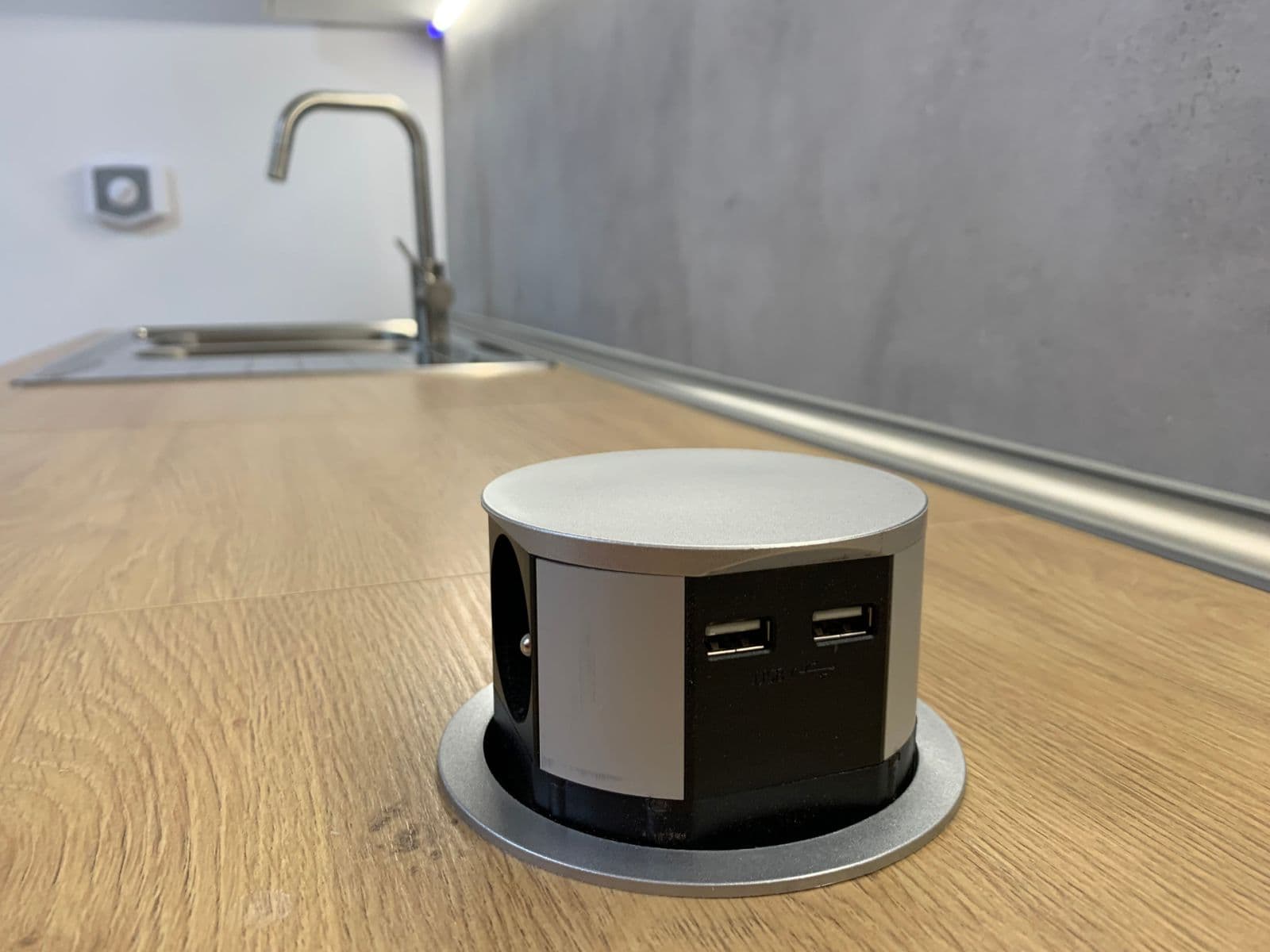 Prenájom bytu Garsoniéra 36 m², Mickiewiczova, Bratislava - mestská časť Staré Mesto, Bratislavský kraj Prenájom bytu Garsoniéra 36 m², Mickiewiczova, Bratislava - mestská časť Staré Mesto, Bratislavský kraj