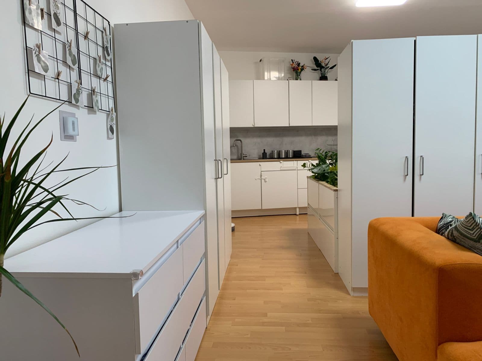 Prenájom bytu Garsoniéra 36 m², Mickiewiczova, Bratislava - mestská časť Staré Mesto, Bratislavský kraj Prenájom bytu Garsoniéra 36 m², Mickiewiczova, Bratislava - mestská časť Staré Mesto, Bratislavský kraj