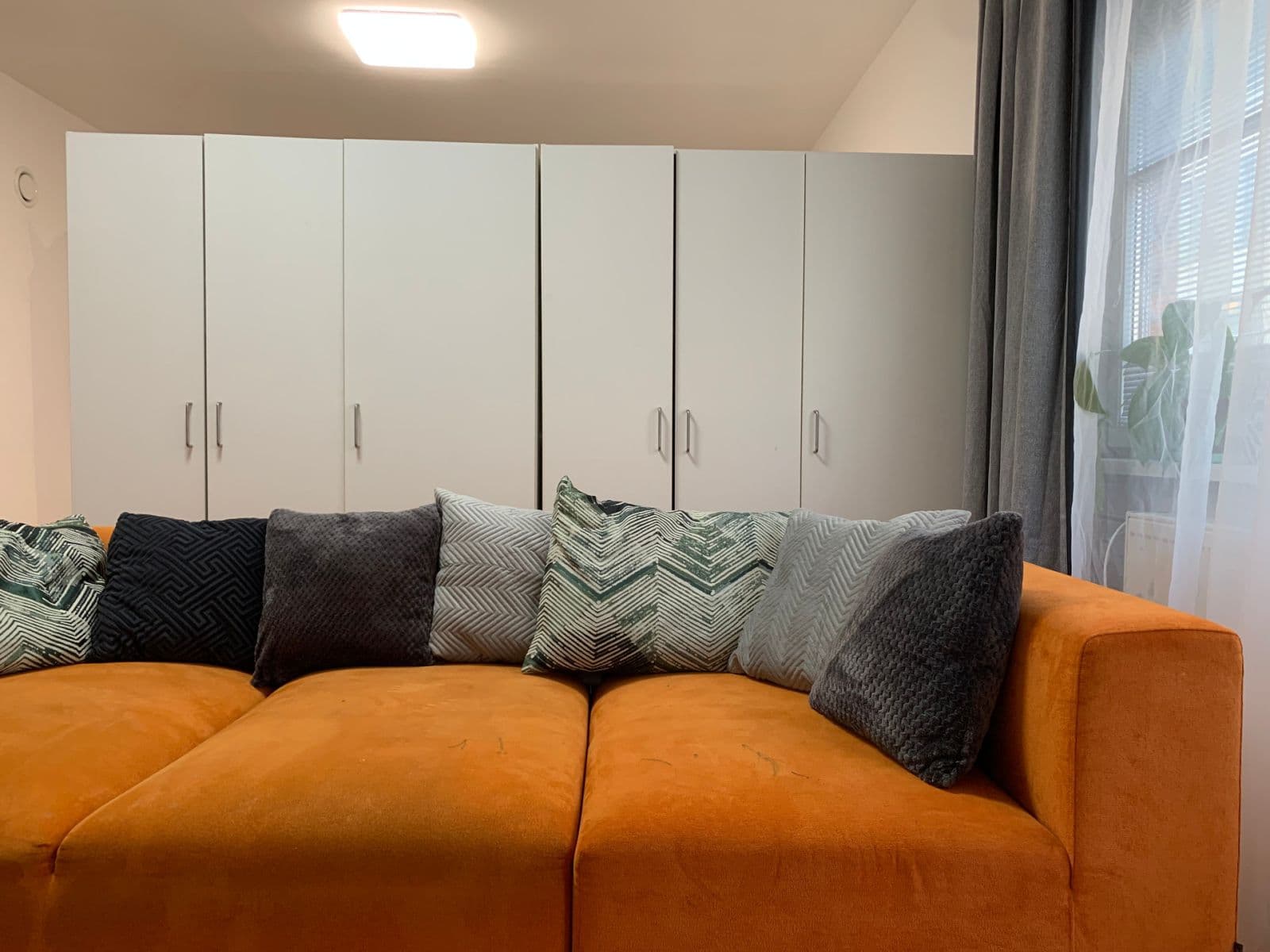 Prenájom bytu Garsoniéra 36 m², Mickiewiczova, Bratislava - mestská časť Staré Mesto, Bratislavský kraj Prenájom bytu Garsoniéra 36 m², Mickiewiczova, Bratislava - mestská časť Staré Mesto, Bratislavský kraj