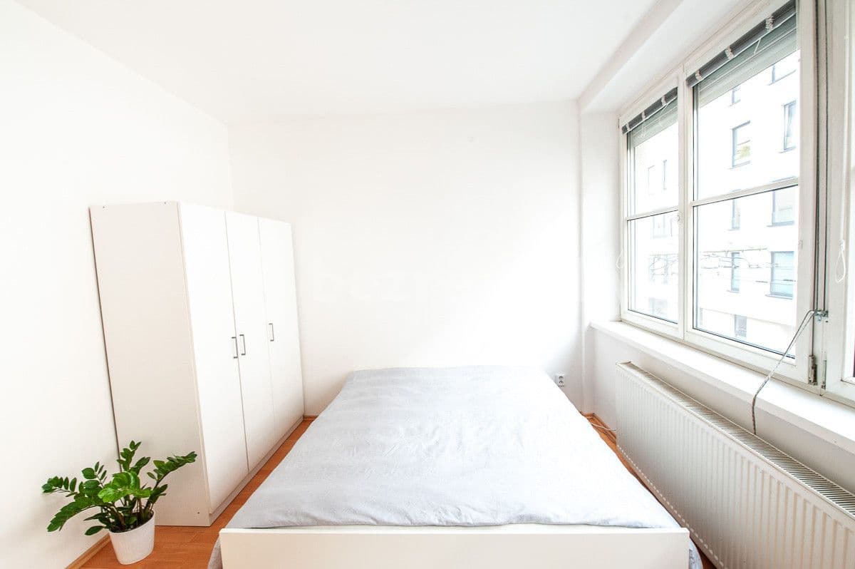 Prenájom bytu 3-izbový 95 m², Mickiewiczova, Bratislava - mestská časť Staré Mesto, Bratislavský kraj Prenájom bytu 3-izbový 95 m², Mickiewiczova, Bratislava - mestská časť Staré Mesto, Bratislavský kraj