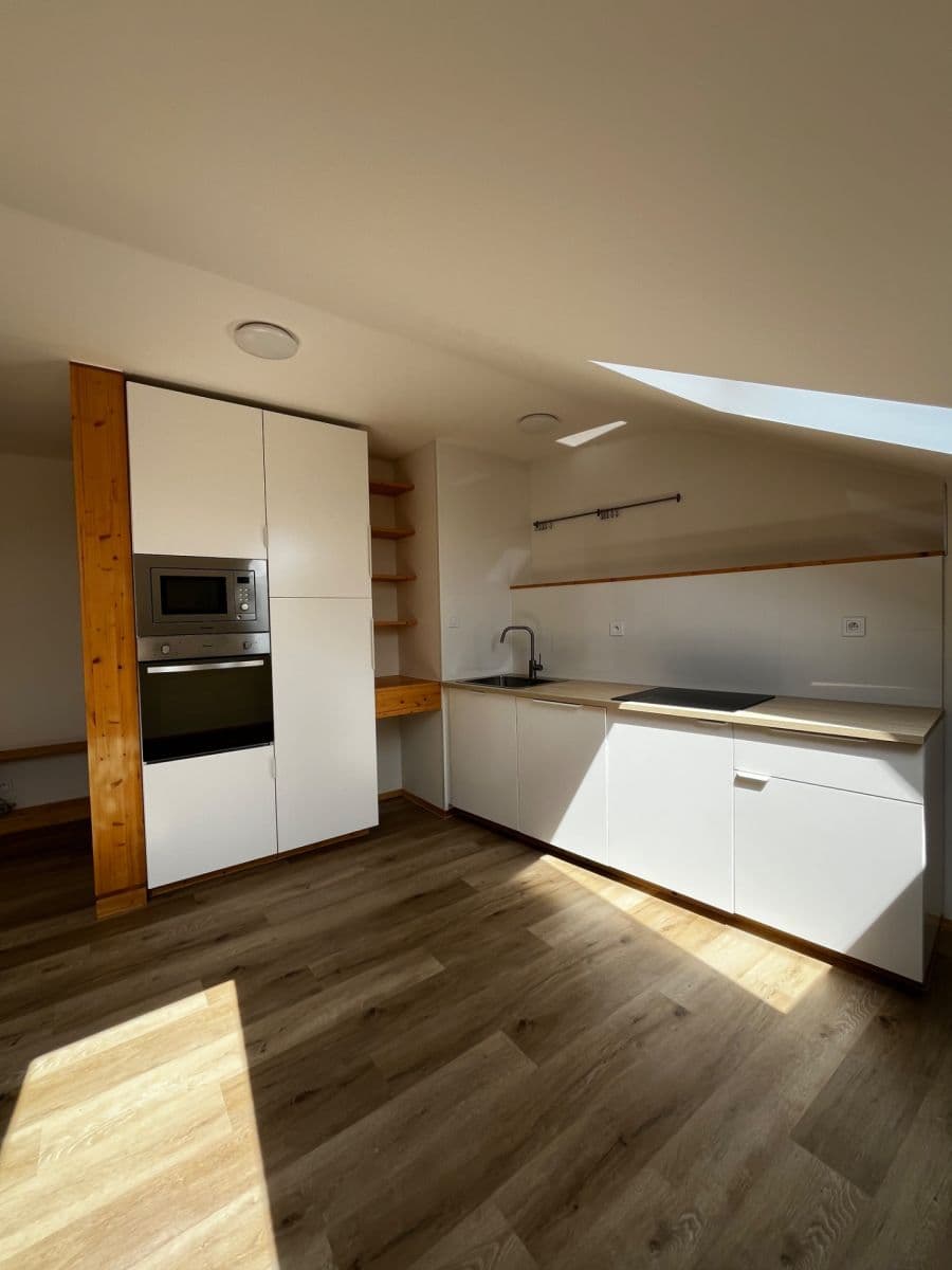 Prenájom bytu 3-izbový 76 m², Trnkova, Brno, Jihomoravský kraj Prenájom bytu 3-izbový 76 m², Trnkova, Brno, Jihomoravský kraj