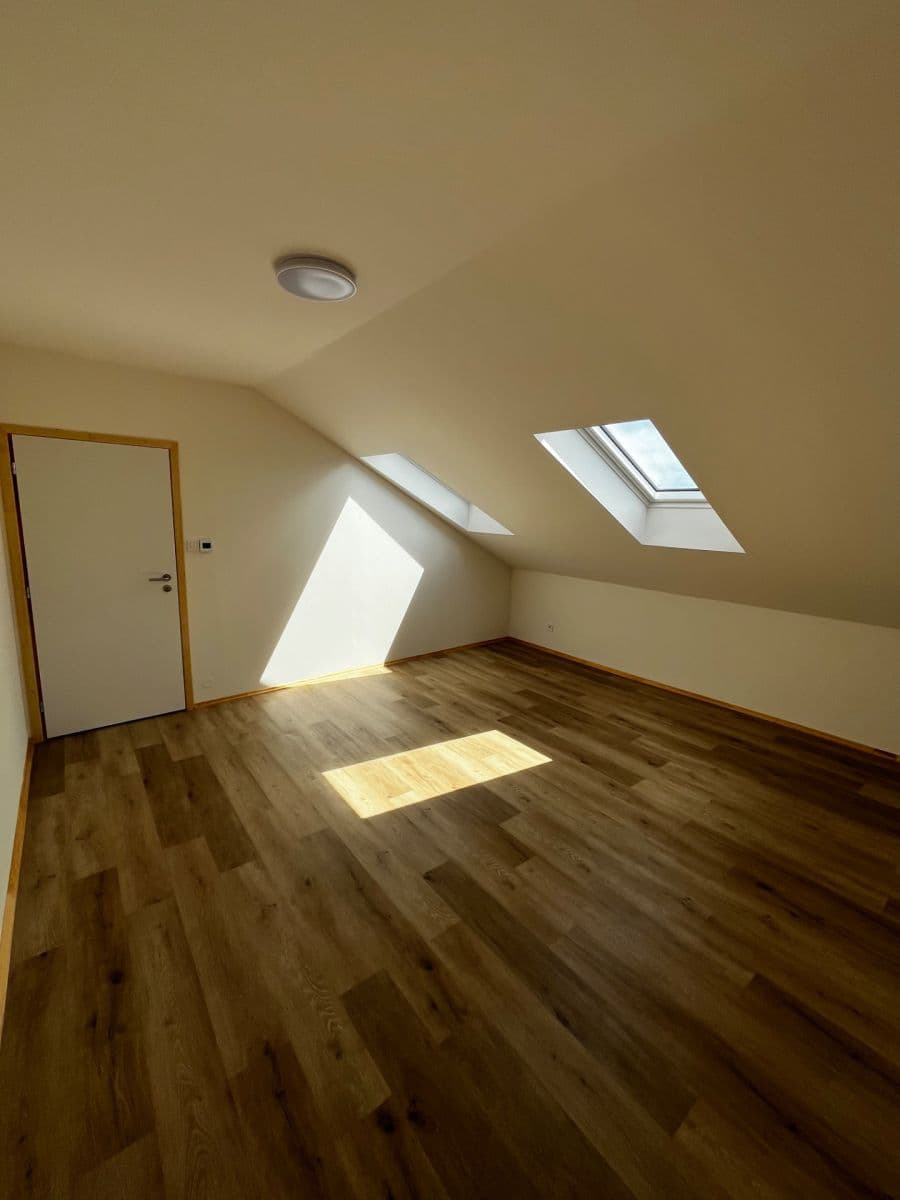 Prenájom bytu 3-izbový 76 m², Trnkova, Brno, Jihomoravský kraj Prenájom bytu 3-izbový 76 m², Trnkova, Brno, Jihomoravský kraj