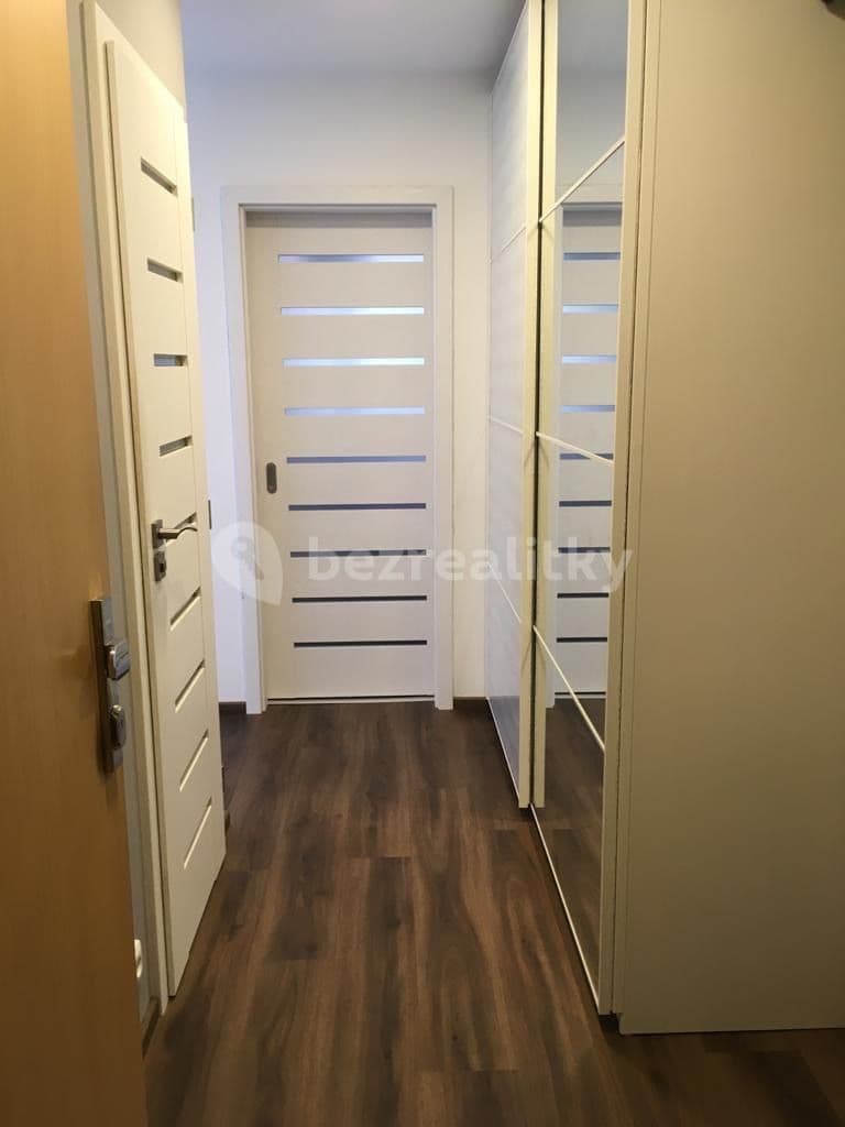 Prenájom bytu 3-izbový 55 m², Smotlachova, Praha, Praha Prenájom bytu 3-izbový 55 m², Smotlachova, Praha, Praha