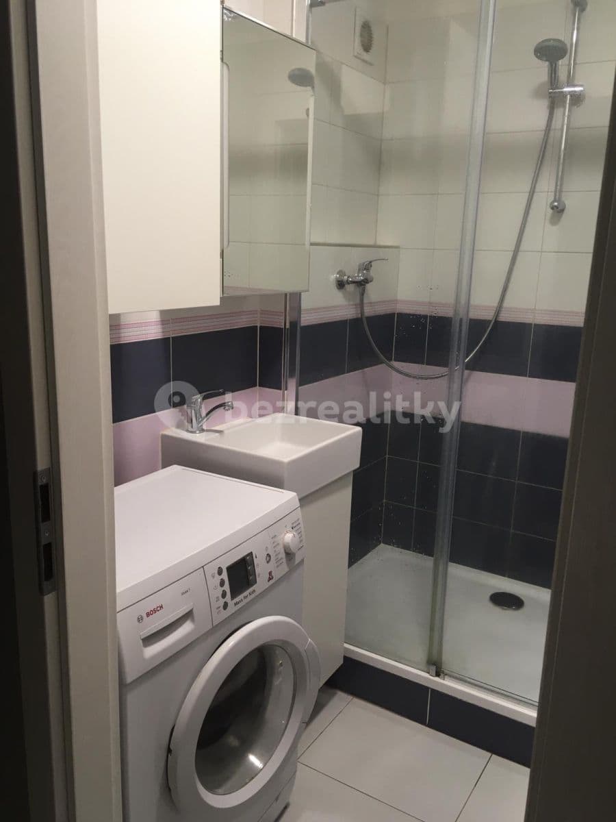 Prenájom bytu 3-izbový 55 m², Smotlachova, Praha, Praha Prenájom bytu 3-izbový 55 m², Smotlachova, Praha, Praha