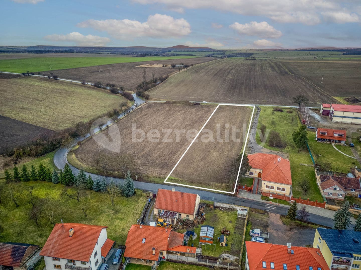 Predaj pozemku 6.510 m², Číčovice, Středočeský kraj