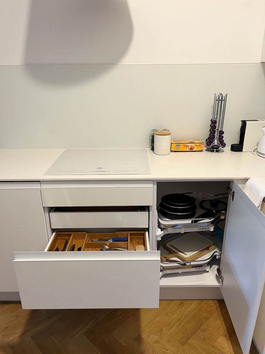 Prenájom bytu 70 m², U Rajské zahrady, Praha, Praha Prenájom bytu 70 m², U Rajské zahrady, Praha, Praha