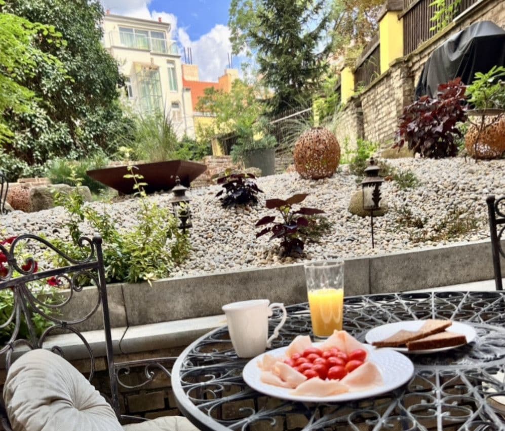 Prenájom bytu 70 m², U Rajské zahrady, Praha, Praha Prenájom bytu 70 m², U Rajské zahrady, Praha, Praha