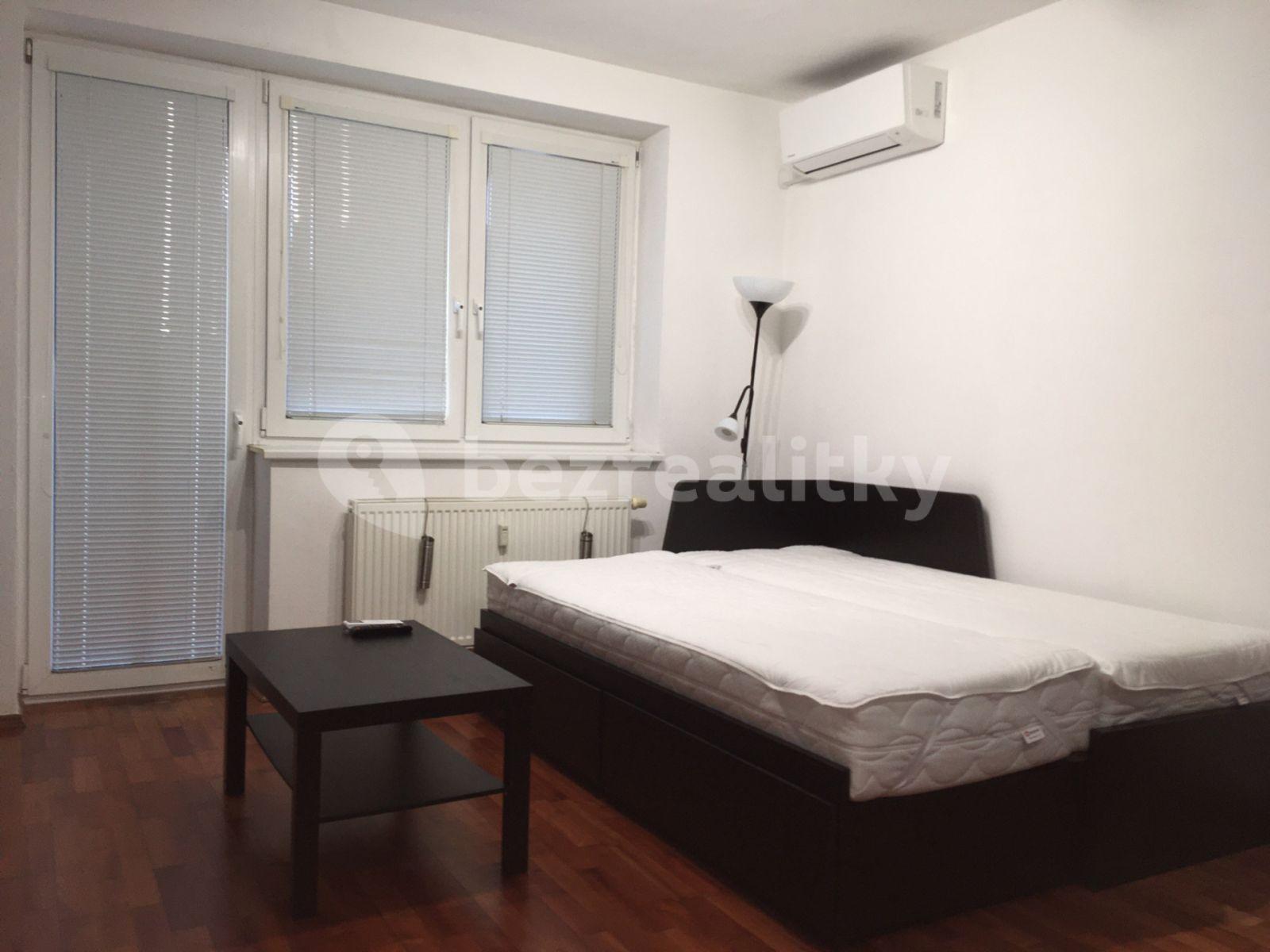 Prenájom bytu 1-izbový 37 m², Šachorová, Vajnory, Bratislavský kraj