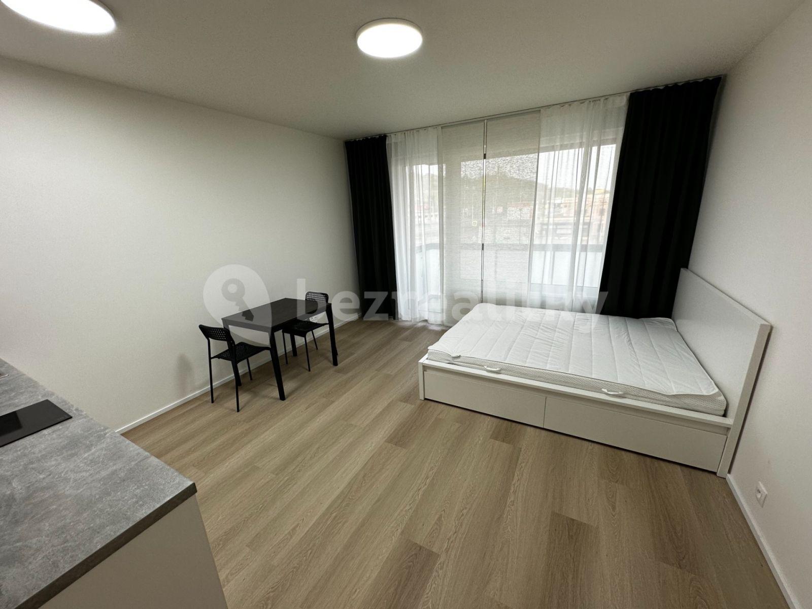 Prenájom bytu 1-izbový 36 m², Kolbenova, Praha, Praha