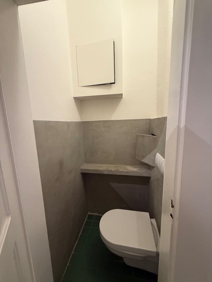 Prenájom bytu 2-izbový 57 m², Šlikova, Praha, Praha Prenájom bytu 2-izbový 57 m², Šlikova, Praha, Praha