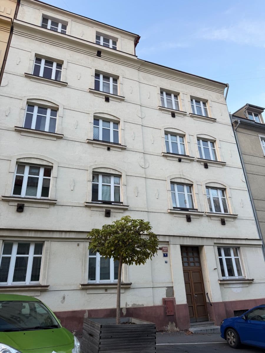 Prenájom bytu 2-izbový 57 m², Šlikova, Praha, Praha Prenájom bytu 2-izbový 57 m², Šlikova, Praha, Praha