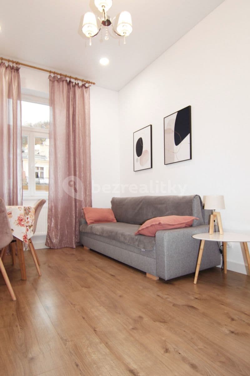Prenájom bytu 2-izbový 43 m², Vřídelní, Karlovy Vary, Karlovarský kraj Prenájom bytu 2-izbový 43 m², Vřídelní, Karlovy Vary, Karlovarský kraj