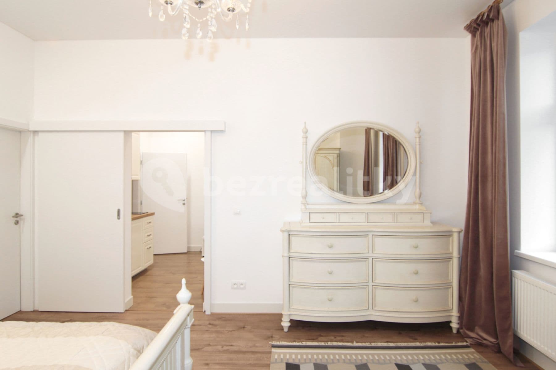 Prenájom bytu 2-izbový 43 m², Vřídelní, Karlovy Vary, Karlovarský kraj Prenájom bytu 2-izbový 43 m², Vřídelní, Karlovy Vary, Karlovarský kraj