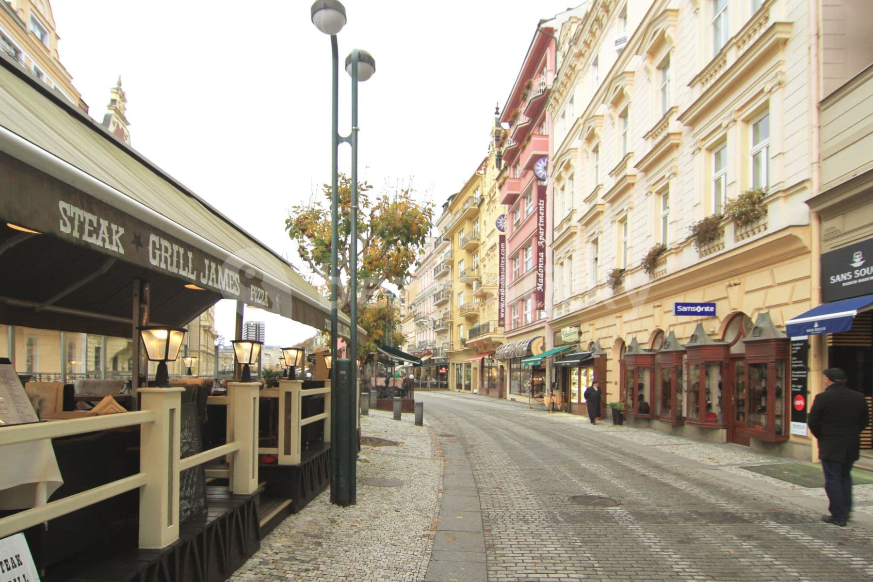 Prenájom bytu 2-izbový 43 m², Vřídelní, Karlovy Vary, Karlovarský kraj Prenájom bytu 2-izbový 43 m², Vřídelní, Karlovy Vary, Karlovarský kraj