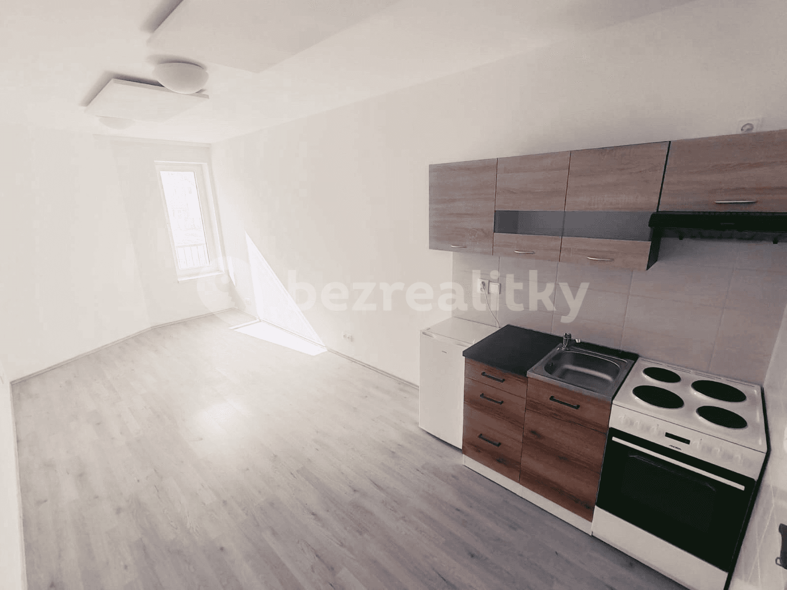Predaj bytu 1-izbový 22 m², Škvorec, Středočeský kraj