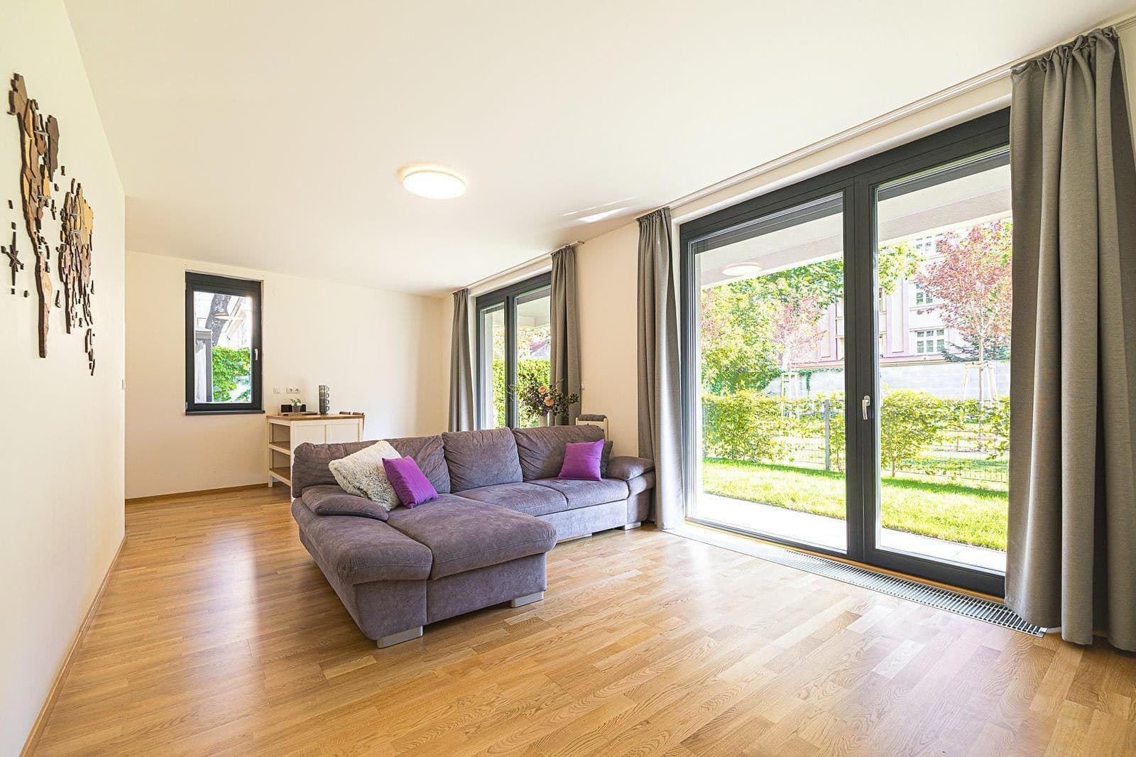 Predaj bytu 3-izbový 86 m², Dělnická, Praha, Praha Predaj bytu 3-izbový 86 m², Dělnická, Praha, Praha