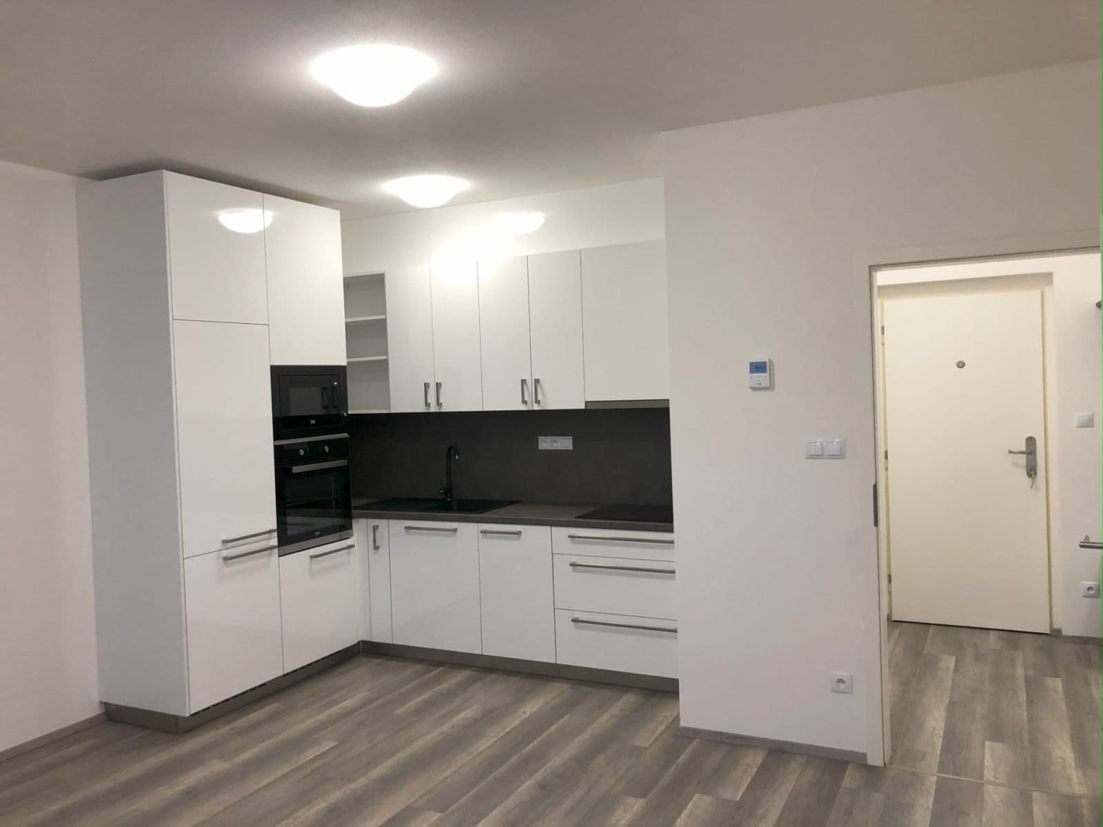 Prenájom bytu 2-izbový 46 m², Novodvorská, Brno, Jihomoravský kraj Prenájom bytu 2-izbový 46 m², Novodvorská, Brno, Jihomoravský kraj