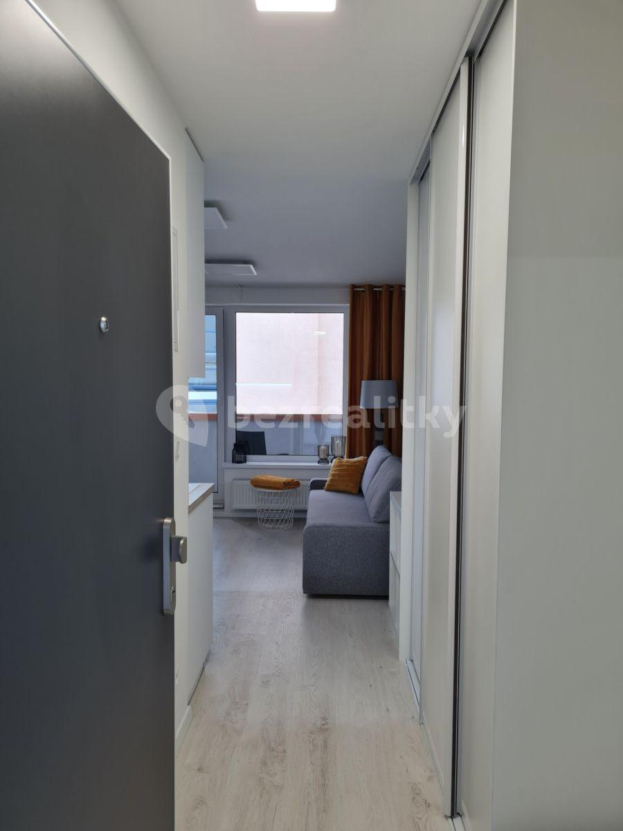 Prenájom bytu 1-izbový 24 m², Košická, Ružinov, Bratislavský kraj