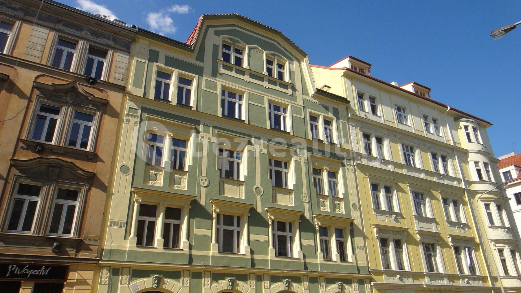 Prenájom bytu 2-izbový 55 m², Čestmírova, Praha, Praha