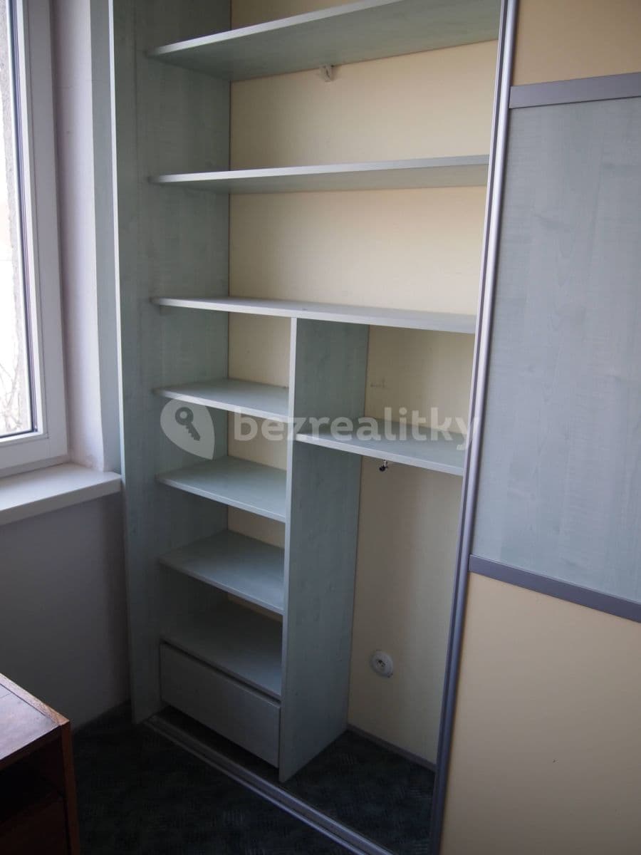 Prenájom bytu 3-izbový 80 m², Tusarova, Praha, Praha Prenájom bytu 3-izbový 80 m², Tusarova, Praha, Praha