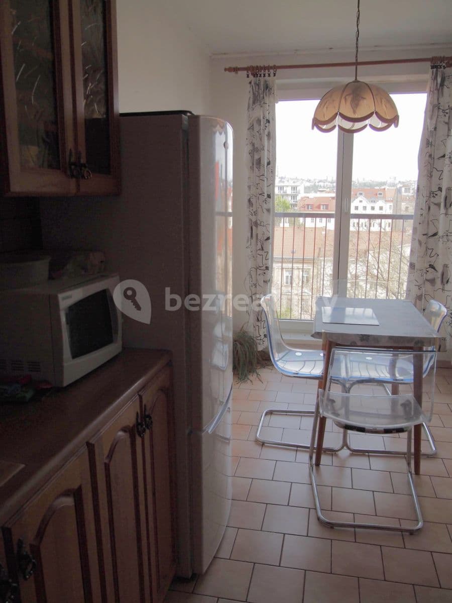 Prenájom bytu 3-izbový 80 m², Tusarova, Praha, Praha Prenájom bytu 3-izbový 80 m², Tusarova, Praha, Praha