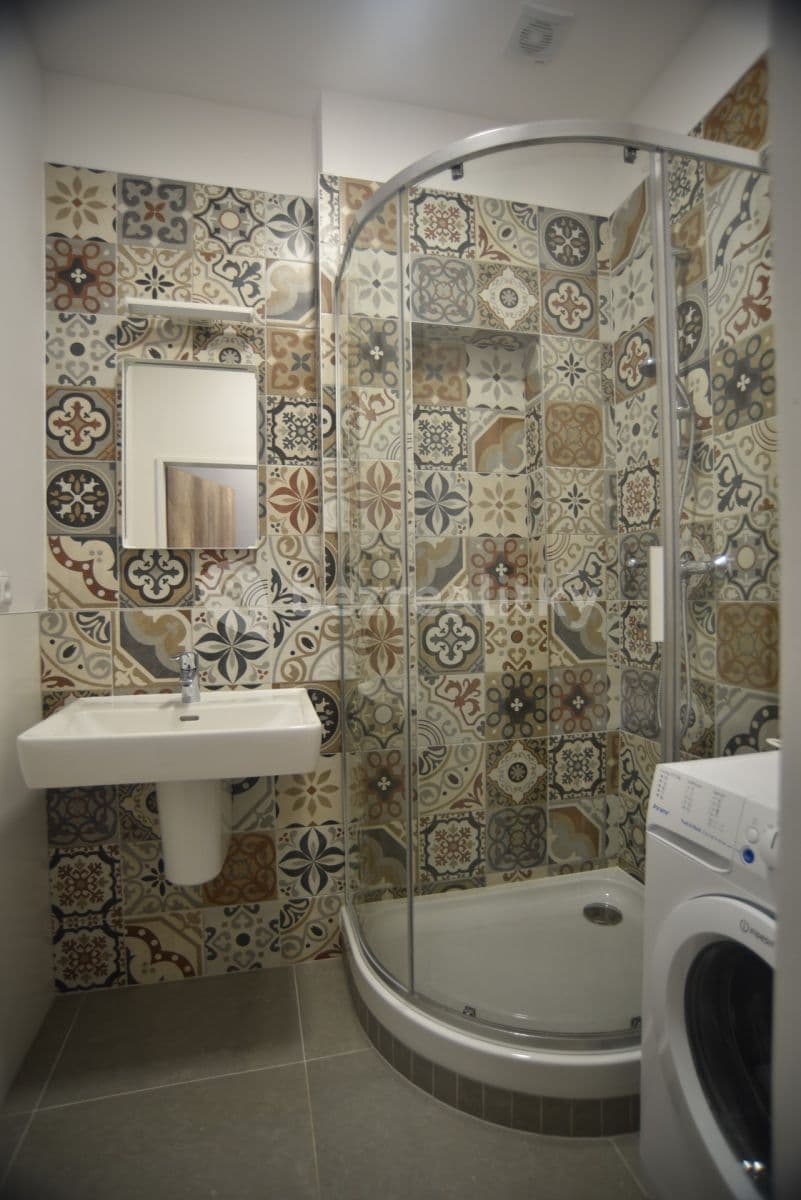 Prenájom bytu 3-izbový 78 m², Svatoslavova, Praha, Praha Prenájom bytu 3-izbový 78 m², Svatoslavova, Praha, Praha