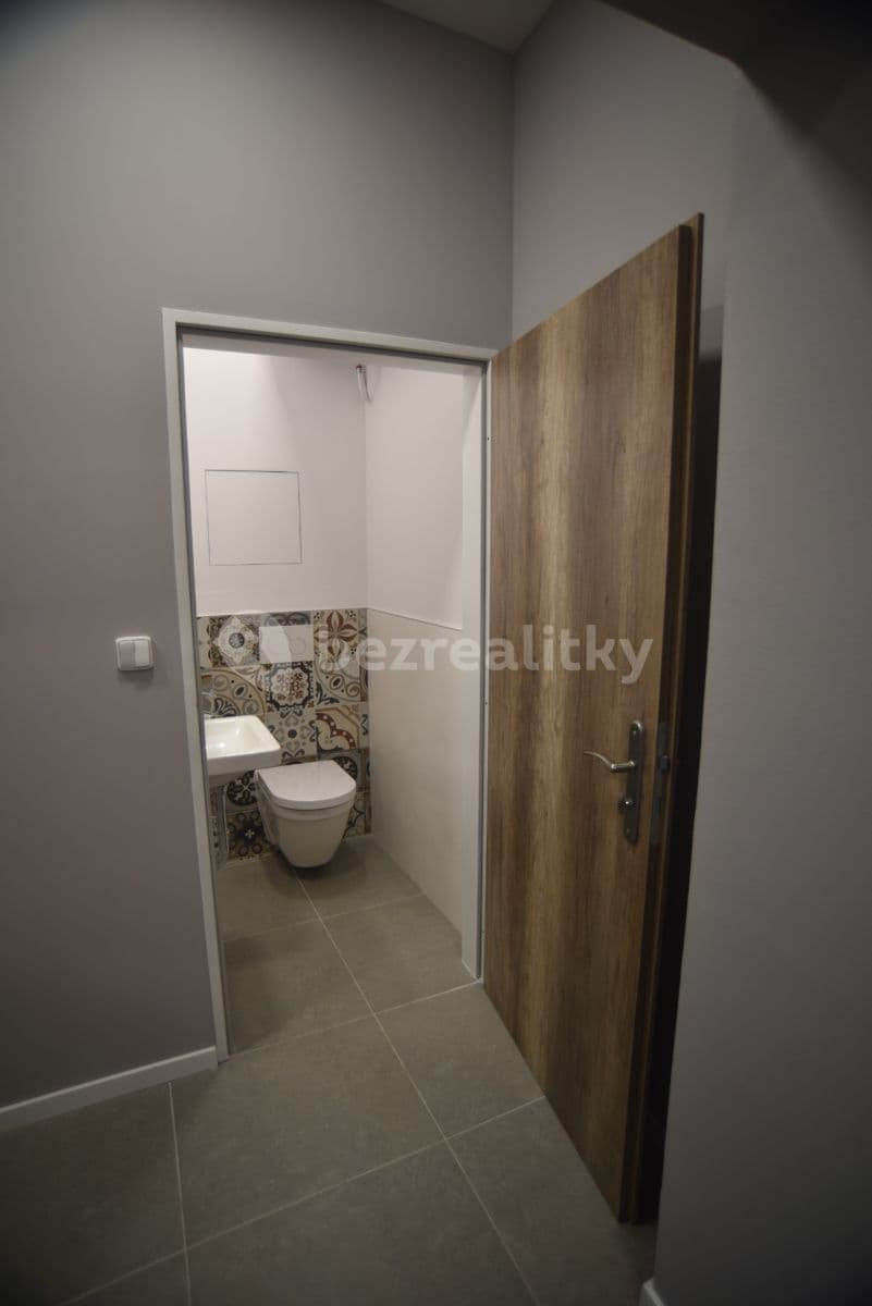 Prenájom bytu 3-izbový 78 m², Svatoslavova, Praha, Praha Prenájom bytu 3-izbový 78 m², Svatoslavova, Praha, Praha