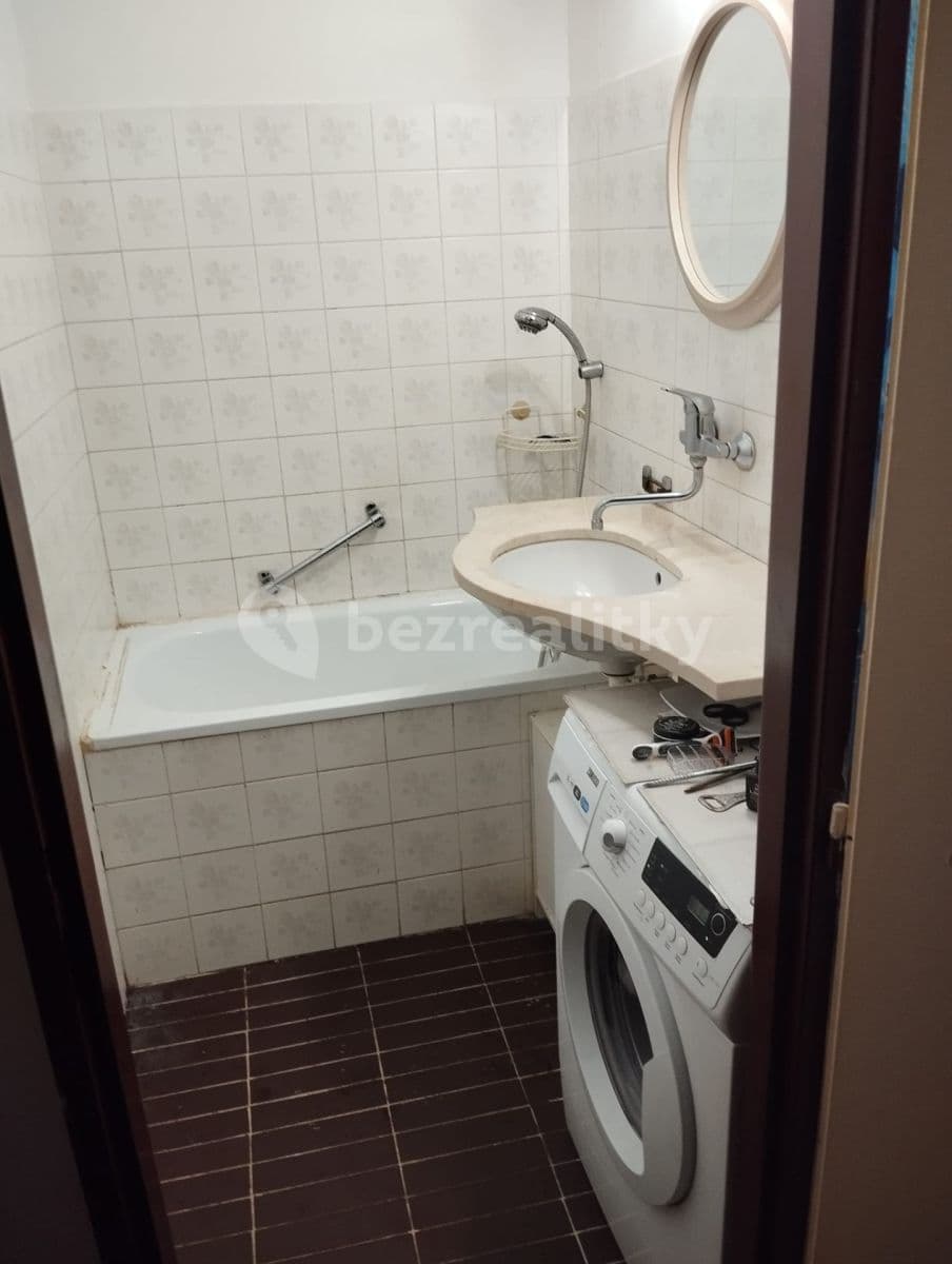 Prenájom bytu Garsoniéra 28 m², Černého, Praha, Praha Prenájom bytu Garsoniéra 28 m², Černého, Praha, Praha