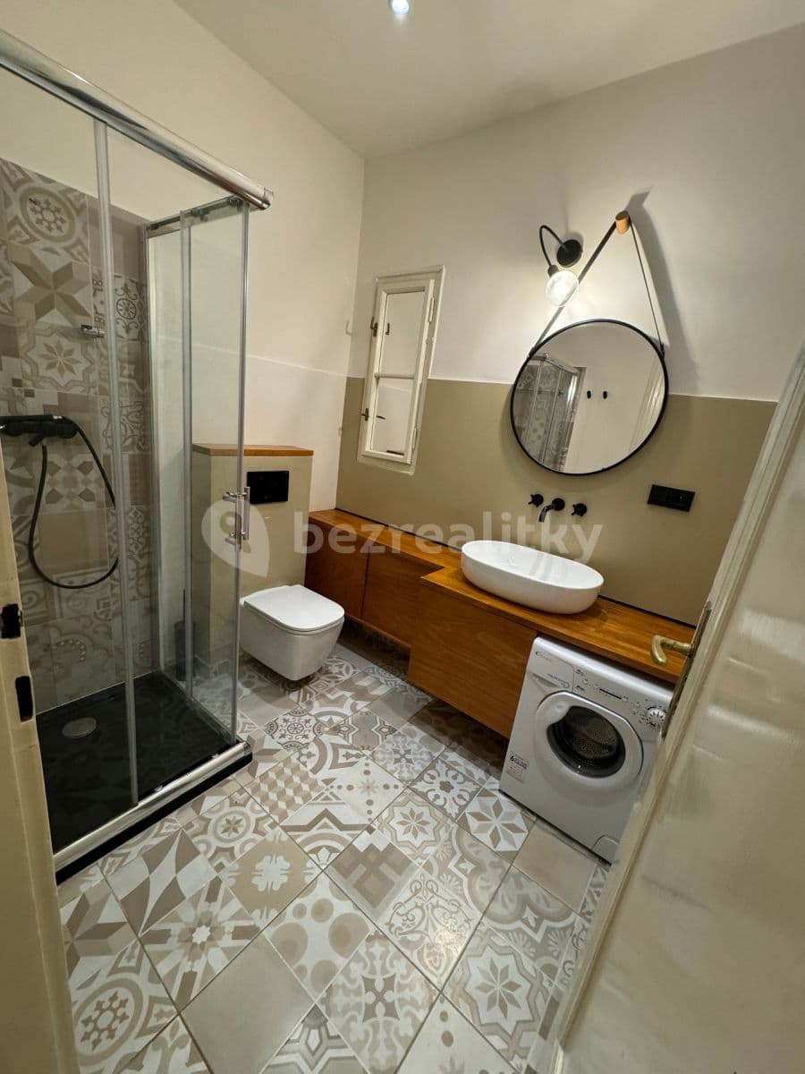 Prenájom bytu 2-izbový 40 m², Radhošťská, Praha, Praha Prenájom bytu 2-izbový 40 m², Radhošťská, Praha, Praha