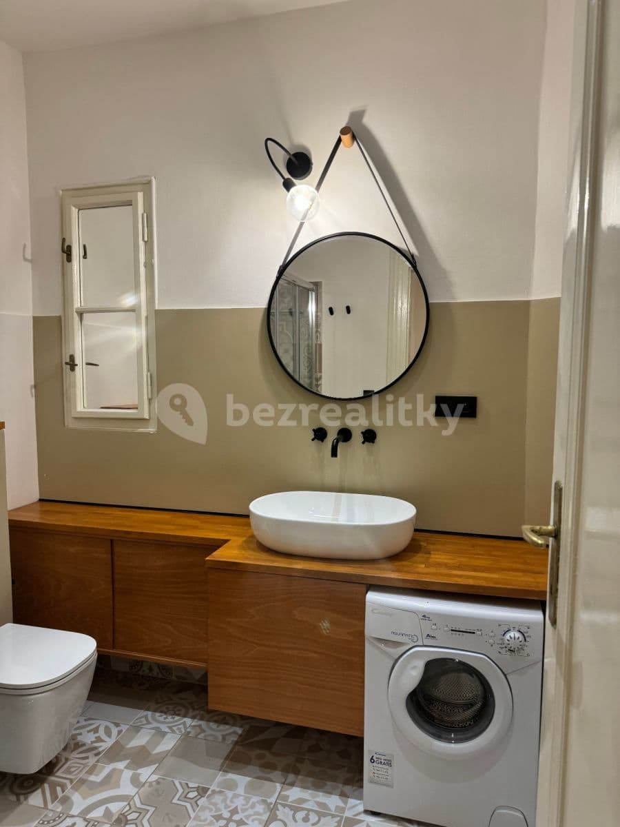 Prenájom bytu 2-izbový 40 m², Radhošťská, Praha, Praha Prenájom bytu 2-izbový 40 m², Radhošťská, Praha, Praha