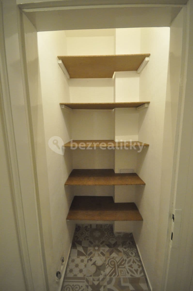 Prenájom bytu 2-izbový 40 m², Radhošťská, Praha, Praha Prenájom bytu 2-izbový 40 m², Radhošťská, Praha, Praha