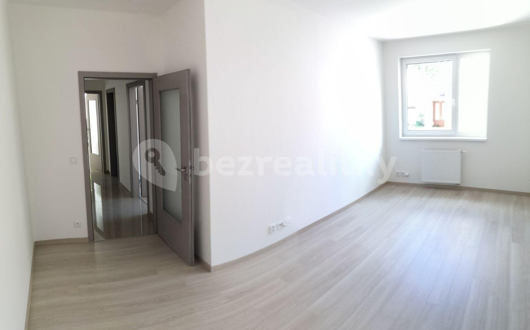 Prenájom bytu 3-izbový 67 m², Novohradská, České Budějovice, Jihočeský kraj