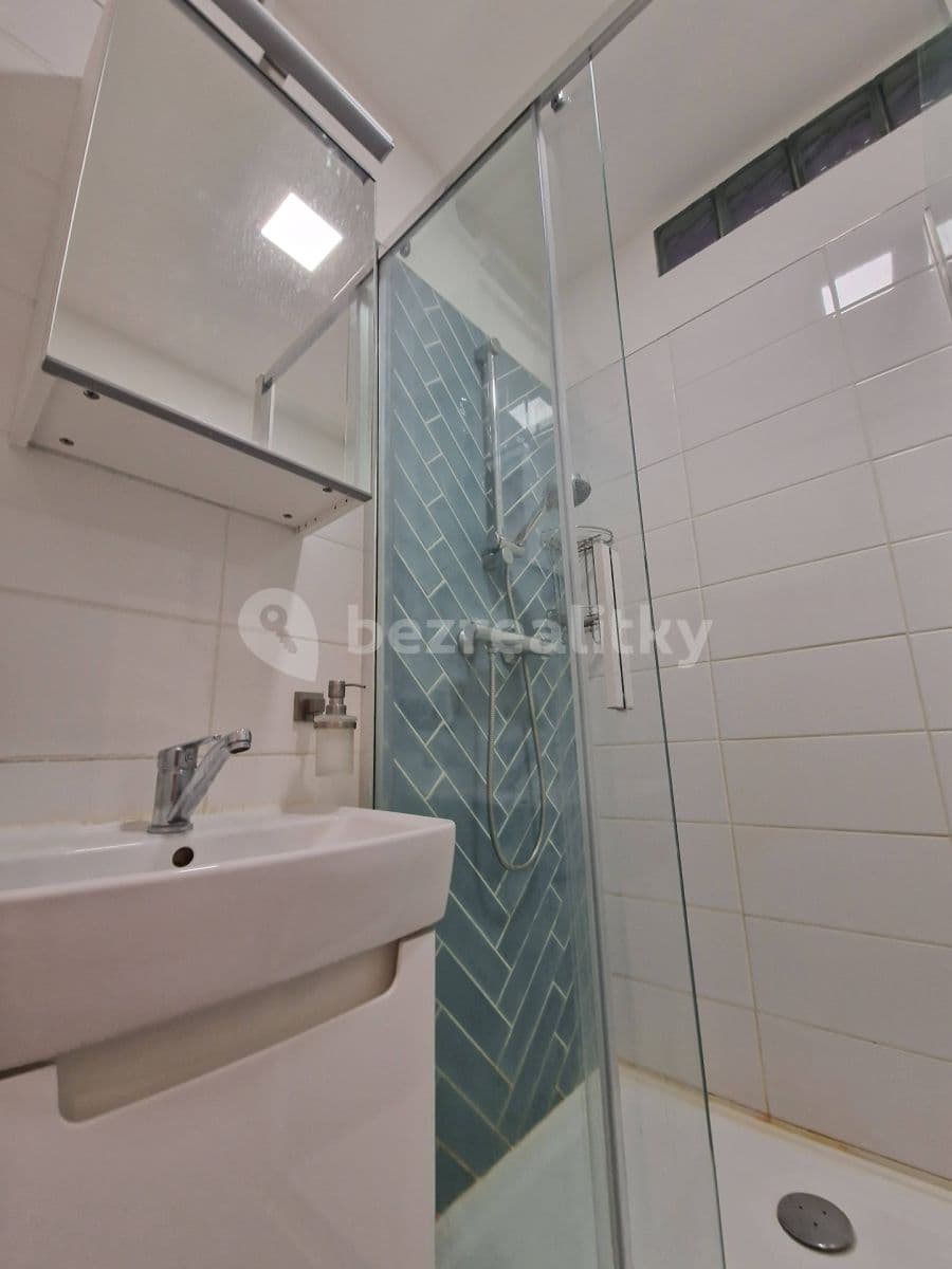 Prenájom bytu 2-izbový 50 m², U Lomů, Plzeň, Plzeňský kraj Prenájom bytu 2-izbový 50 m², U Lomů, Plzeň, Plzeňský kraj