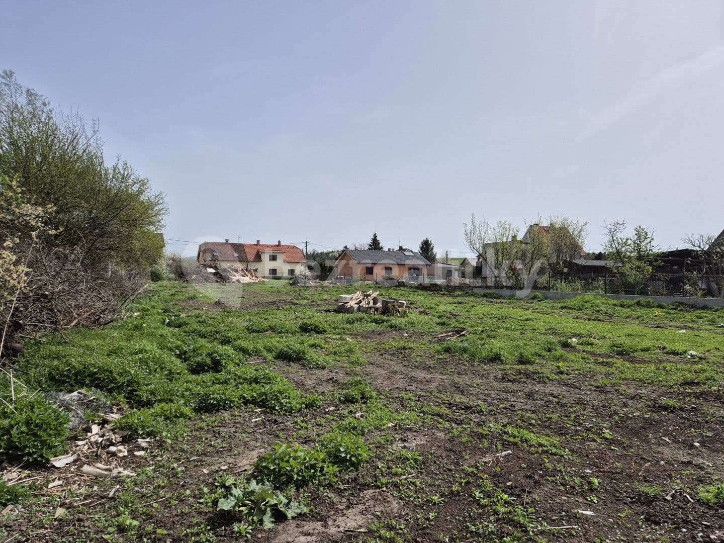 Predaj pozemku 2.561 m², Libomyšl, Středočeský kraj