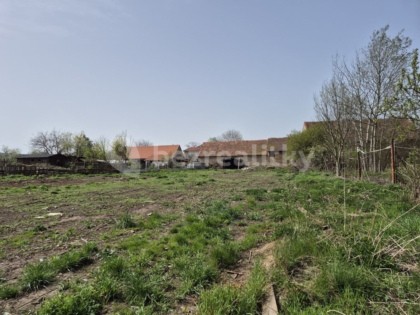 Predaj pozemku 2.561 m², Libomyšl, Středočeský kraj