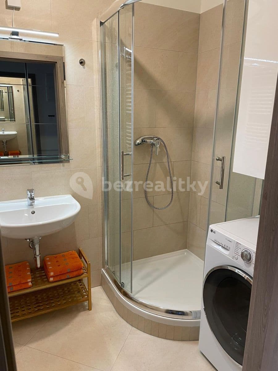 Prenájom bytu 1-izbový 33 m², Štanderova, Praha, Praha Prenájom bytu 1-izbový 33 m², Štanderova, Praha, Praha