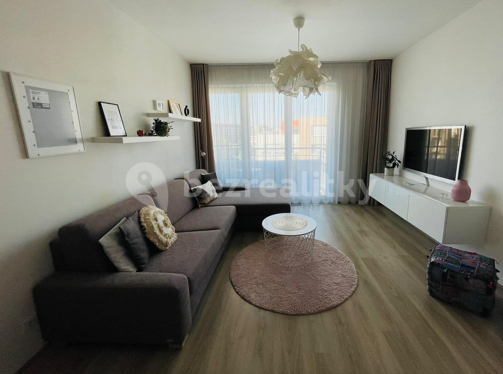 Prenájom bytu 1-izbový 33 m², Štanderova, Praha, Praha Prenájom bytu 1-izbový 33 m², Štanderova, Praha, Praha