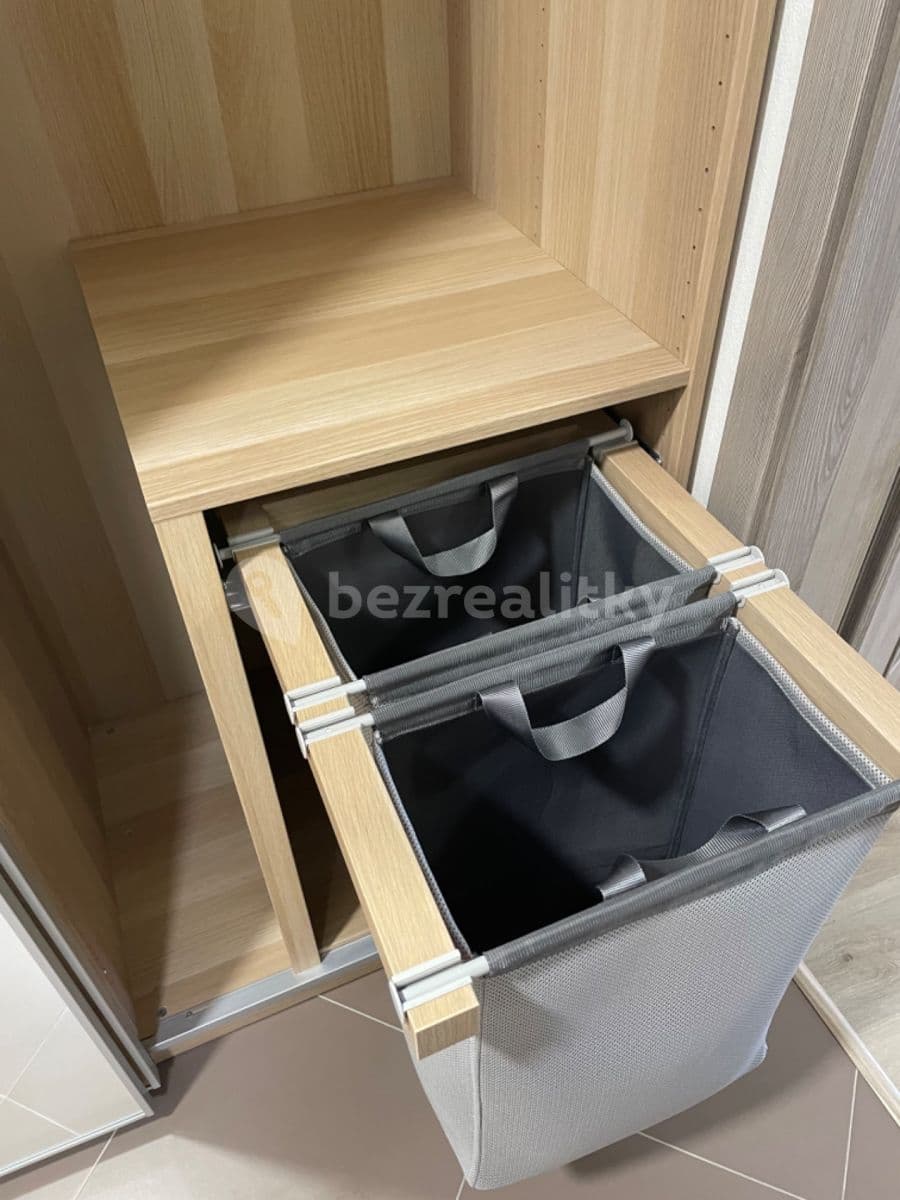 Prenájom bytu 1-izbový 33 m², Štanderova, Praha, Praha Prenájom bytu 1-izbový 33 m², Štanderova, Praha, Praha