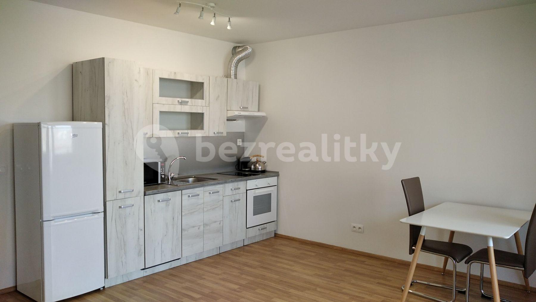 Prenájom bytu 1-izbový 31 m², Škrábkových, Praha, Praha