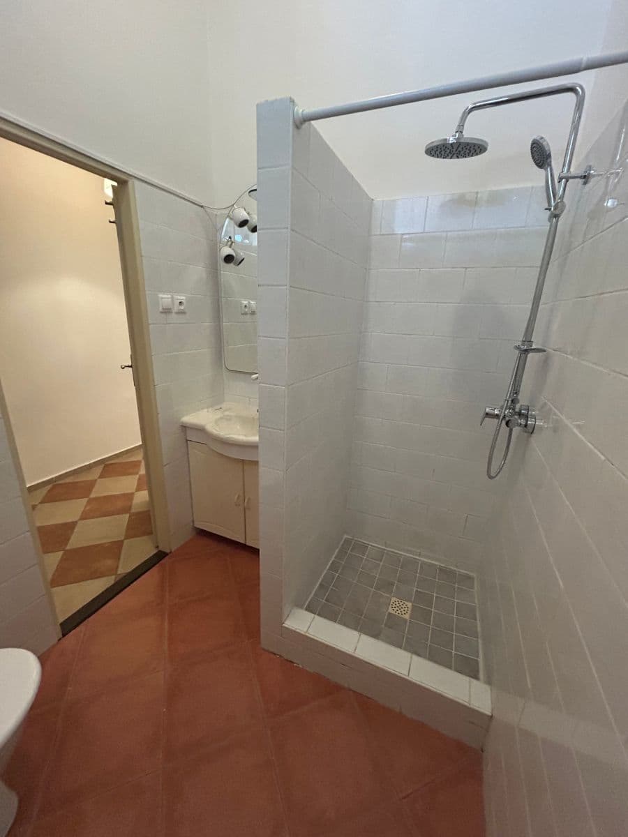 Prenájom bytu 2-izbový 55 m², Bubenská, Praha, Praha Prenájom bytu 2-izbový 55 m², Bubenská, Praha, Praha