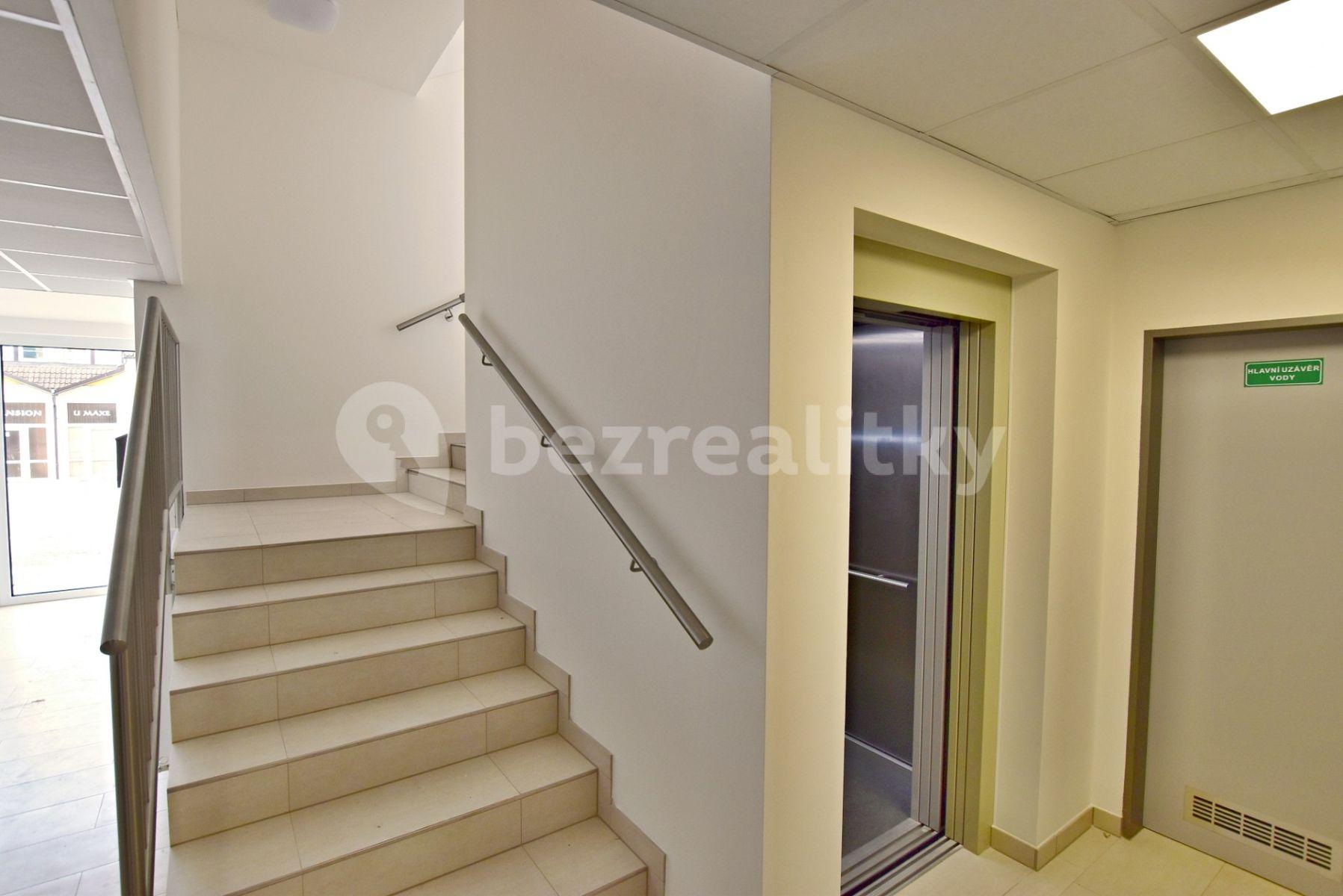 Prenájom bytu 1-izbový 35 m², Novohradská, České Budějovice, Jihočeský kraj