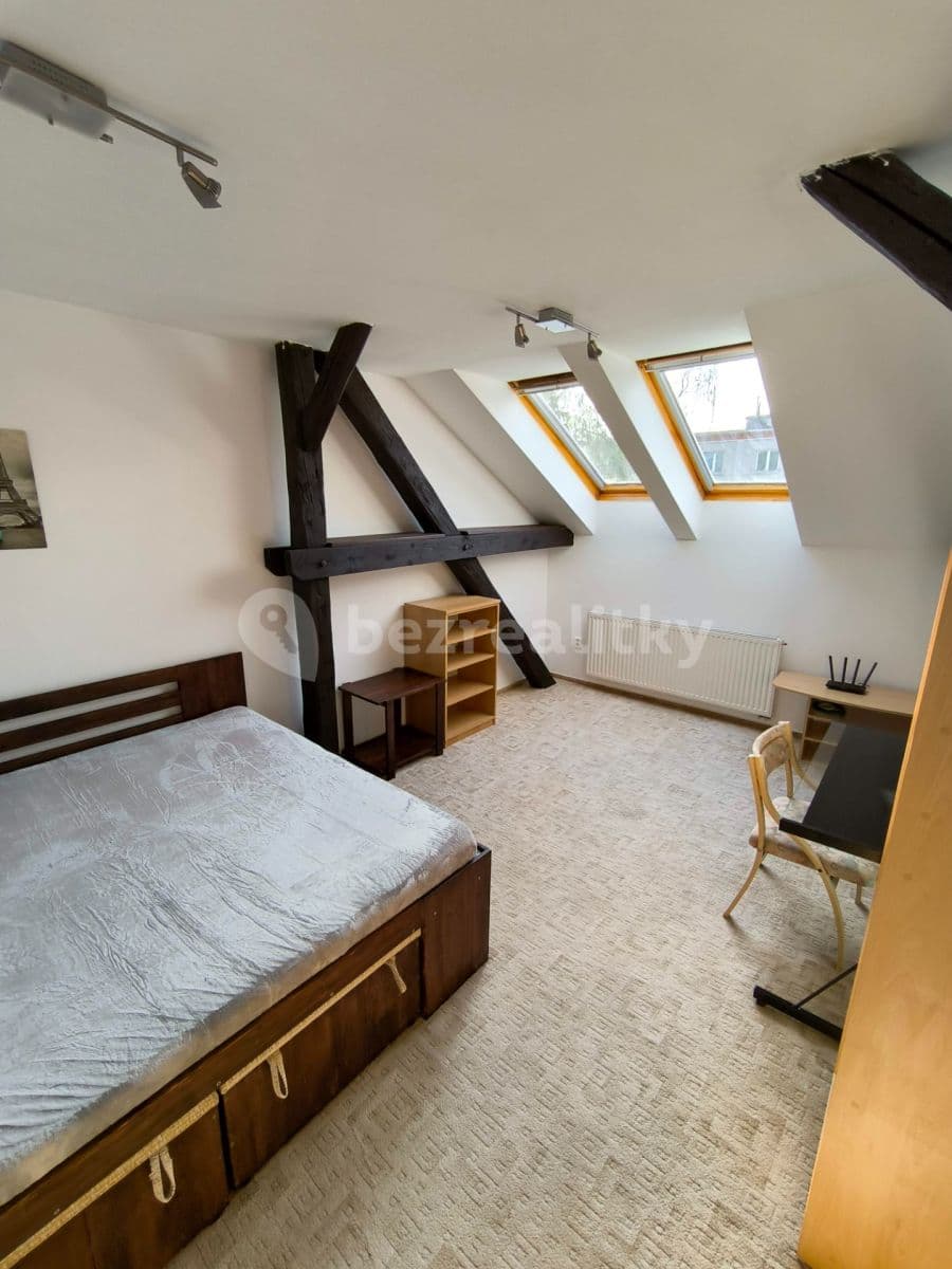 Prenájom bytu 1-izbový 40 m², Benešovo nábřeží, Zlín, Zlínský kraj Prenájom bytu 1-izbový 40 m², Benešovo nábřeží, Zlín, Zlínský kraj