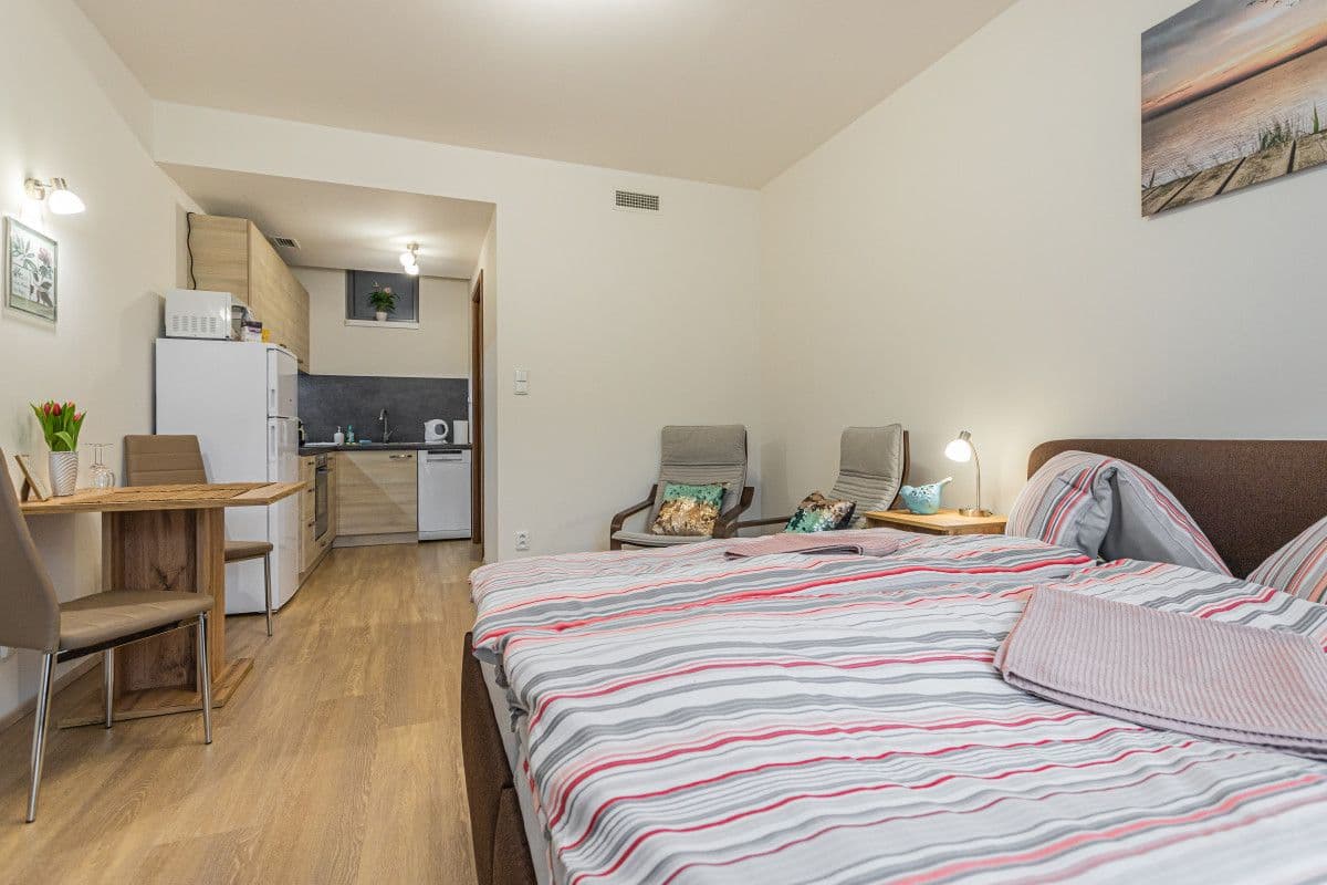 Prenájom bytu 35 m², Hlaváčkova, Praha, Praha Prenájom bytu 35 m², Hlaváčkova, Praha, Praha