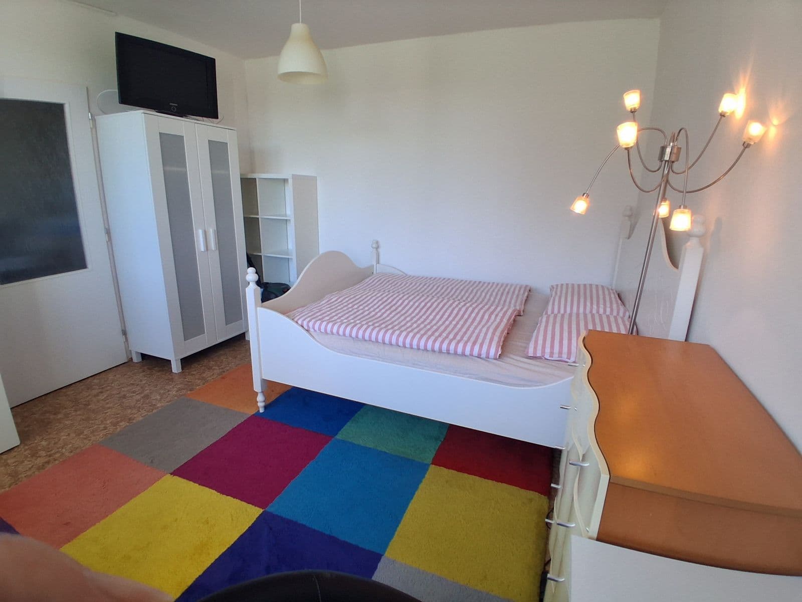 Prenájom bytu 80 m², Voskovcova, Praha, Praha Prenájom bytu 80 m², Voskovcova, Praha, Praha