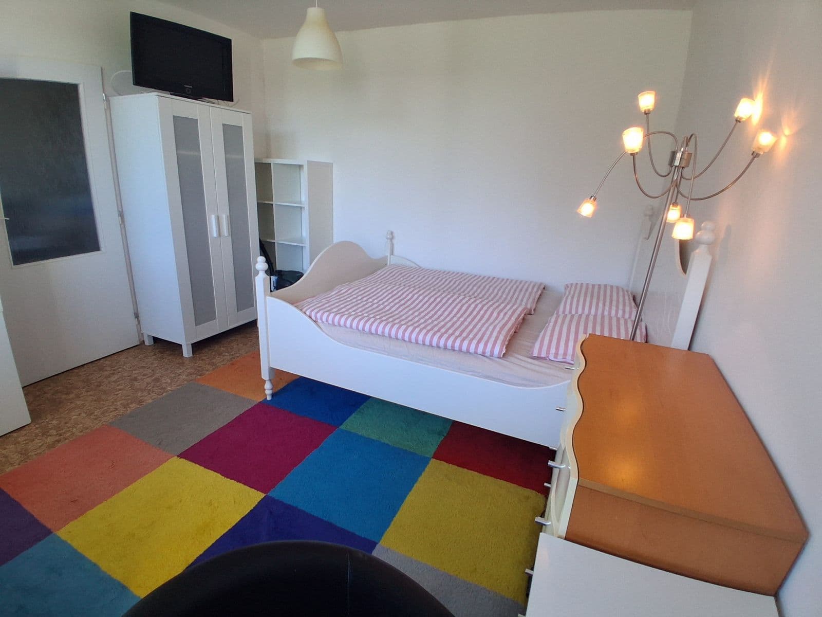 Prenájom bytu 80 m², Voskovcova, Praha, Praha Prenájom bytu 80 m², Voskovcova, Praha, Praha