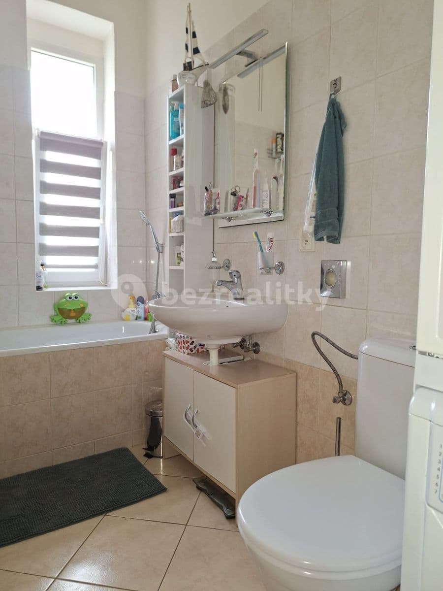 Prenájom bytu 1-izbový 48 m², Čimická, Praha, Praha Prenájom bytu 1-izbový 48 m², Čimická, Praha, Praha