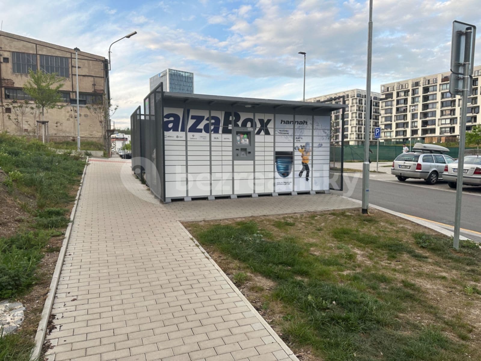 Prenájom garáže 14 m², Oktábcových, Praha, Praha Prenájom garáže 14 m², Oktábcových, Praha, Praha